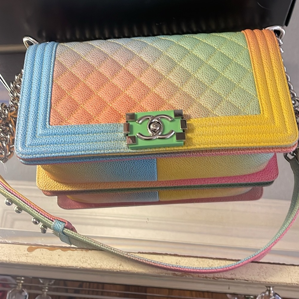 Chanel Medium 2017 Rainbow Boy Bag Perfect Colors! 🌈 - Picture 4 of 16